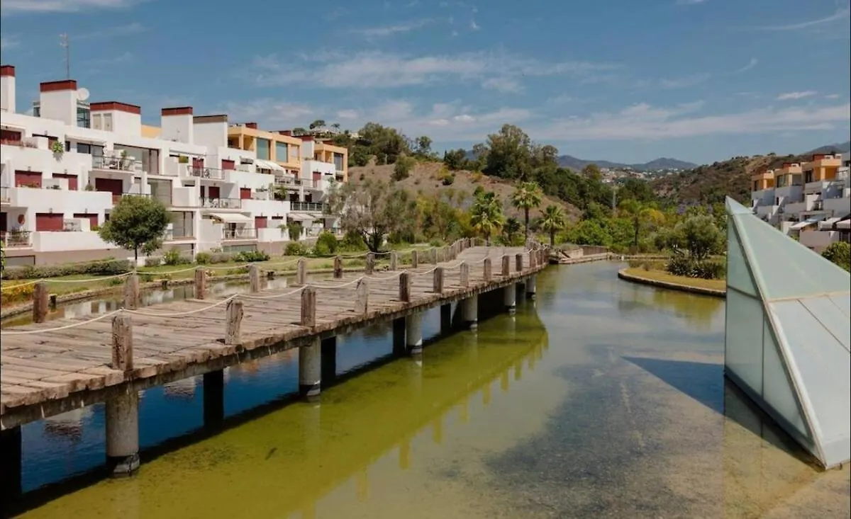 Modern Apartment In A Magnificent Mountain Resort Estepona